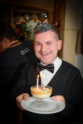 EW8 4083 (1)